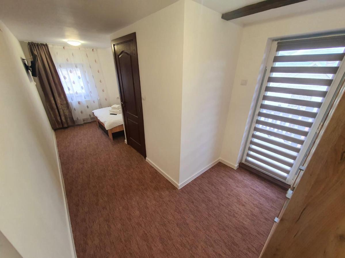 Casa Edi Hotel Poiana Negrii Bagian luar foto